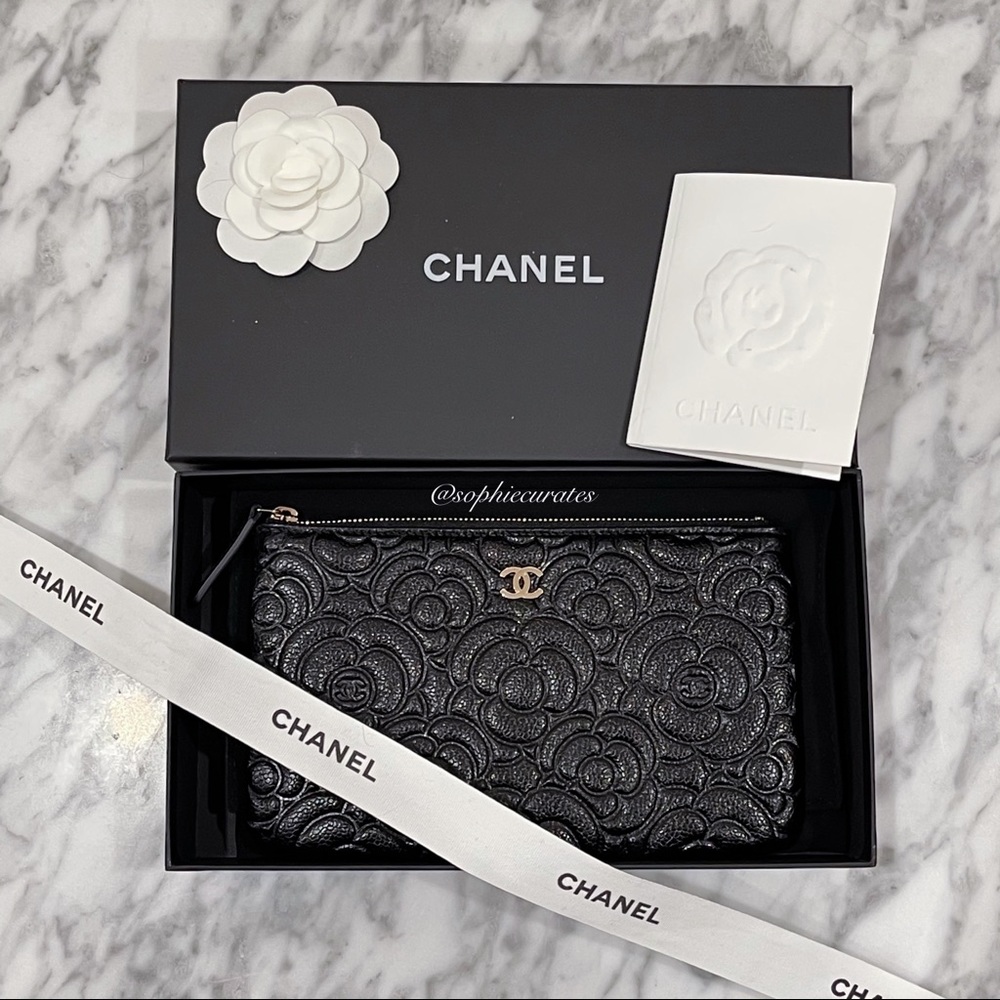 ❌SOLD❌ New Chanel Small O Case in Black Caviar